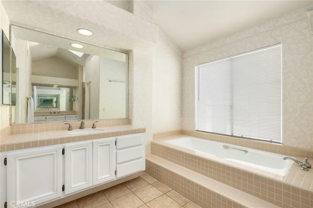 61 Summitcrest Trabuco Canyon, CA 92679