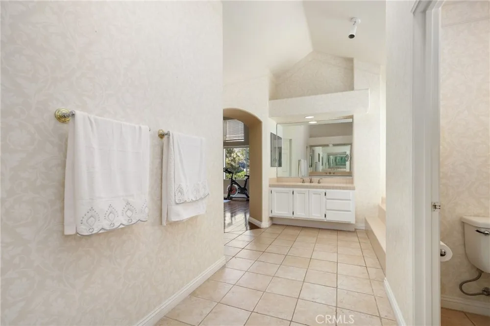 61 Summitcrest Trabuco Canyon, CA 92679
