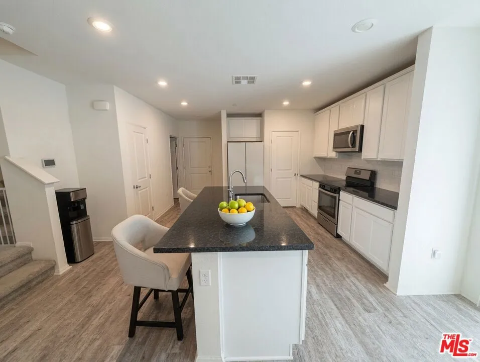 1019 Hudson Lane West Covina, CA 91790