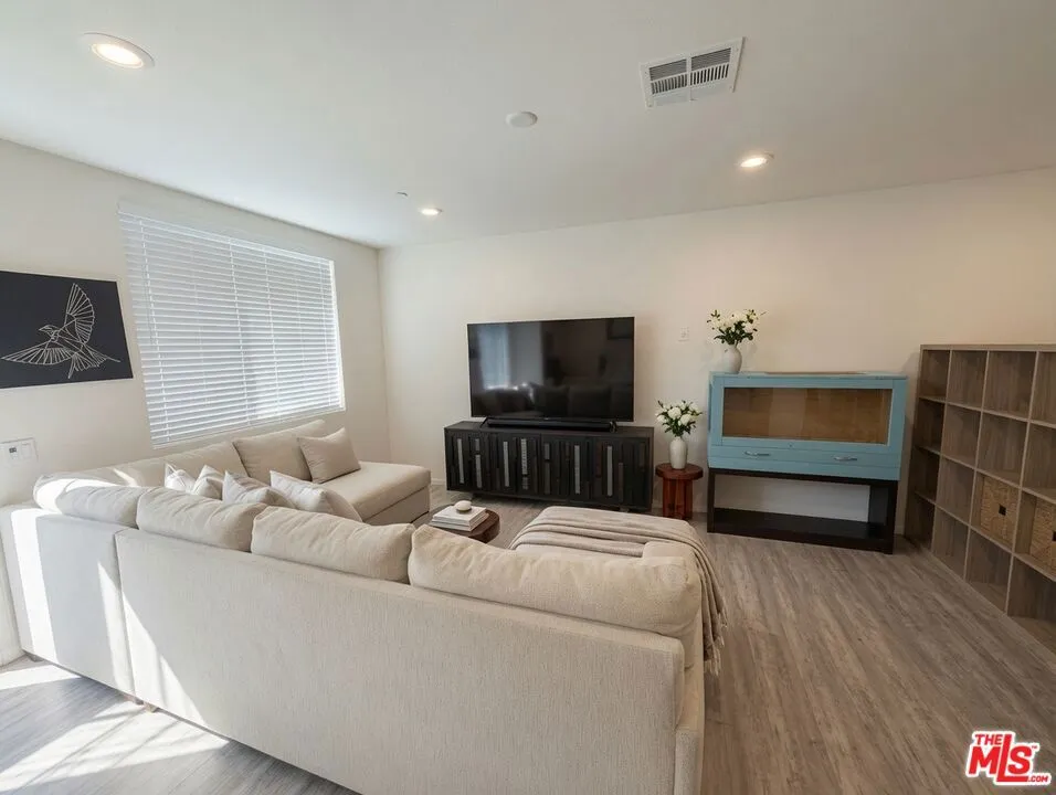 1019 Hudson Lane West Covina, CA 91790