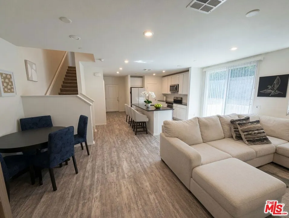 1019 Hudson Lane West Covina, CA 91790