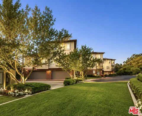 1019 Hudson Lane