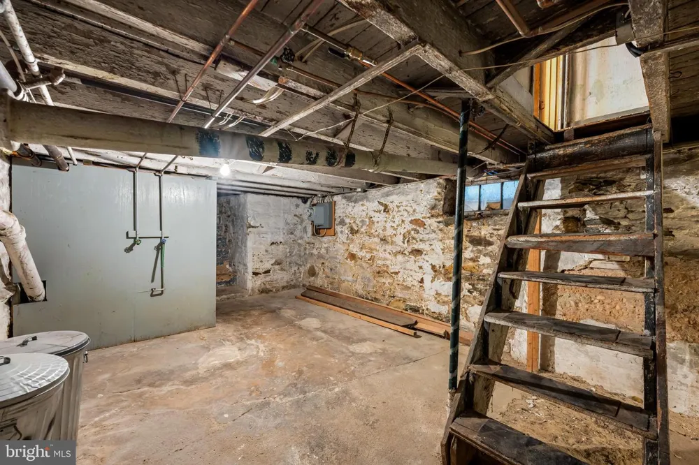 1016 W 38TH STREET Baltimore, MD 21211