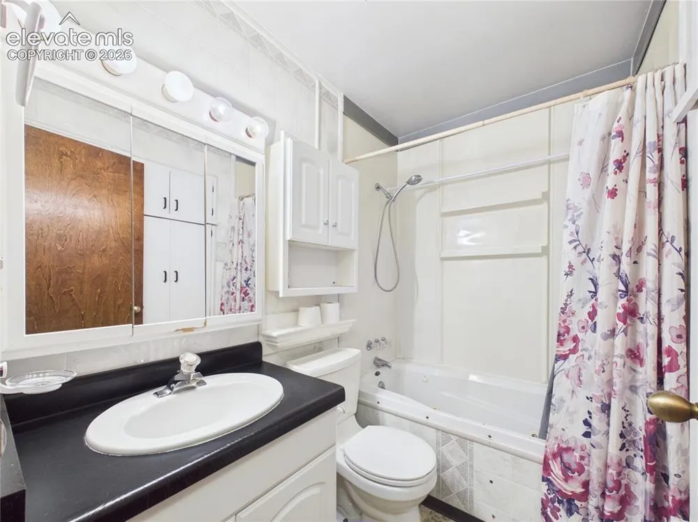 164 Bonnymede Road #E Pueblo, CO 81001