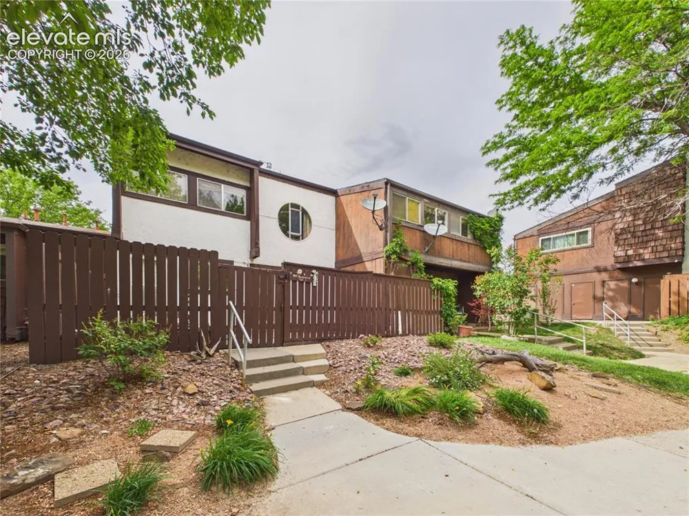 164 Bonnymede Road #E Pueblo, CO 81001