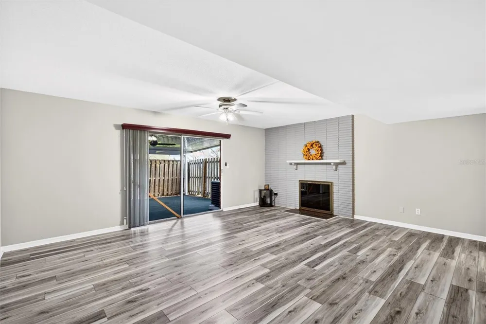 2250 S PALMETTO AVENUE #J-5 South Daytona, FL 32119