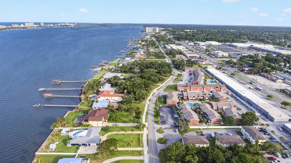 2250 S PALMETTO AVENUE #J-5 South Daytona, FL 32119