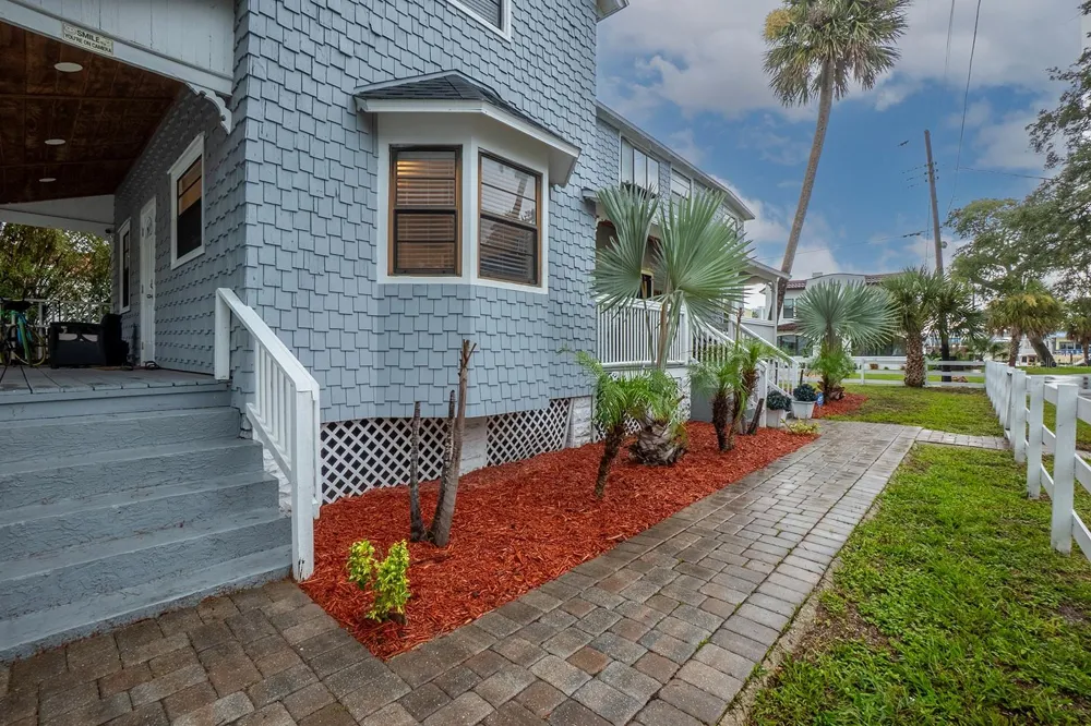 244 LEXINGTON DRIVE Daytona Beach, FL 32114