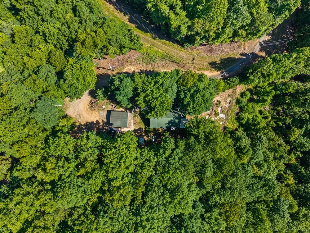 913 Royal Oaks Trail Brasstown, NC 28902