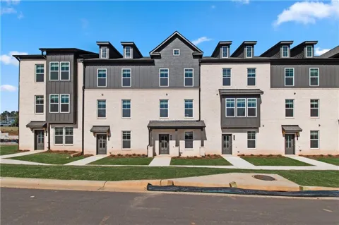2806 Daybreak Lane