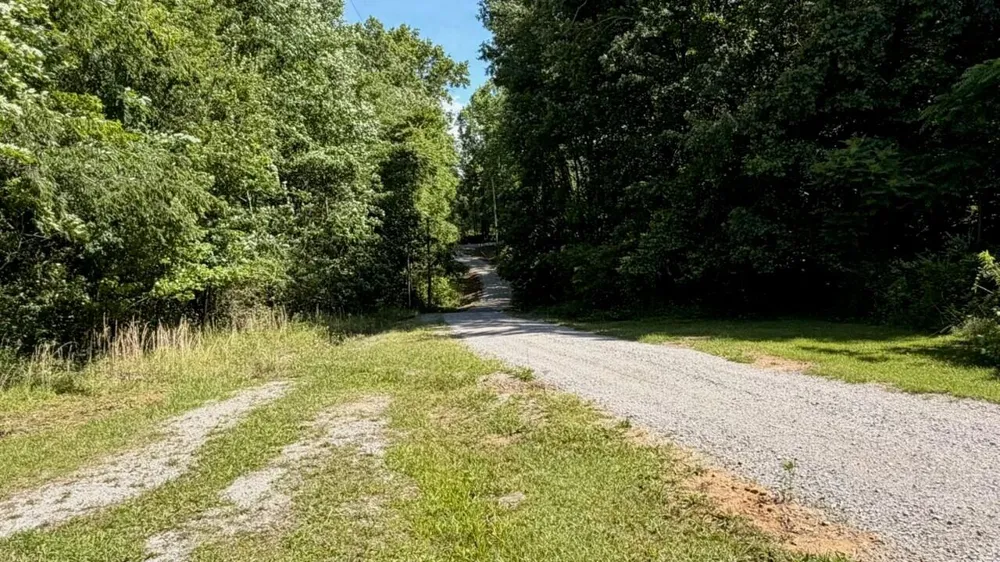 11109 Hendon Road Graysville, TN 37338