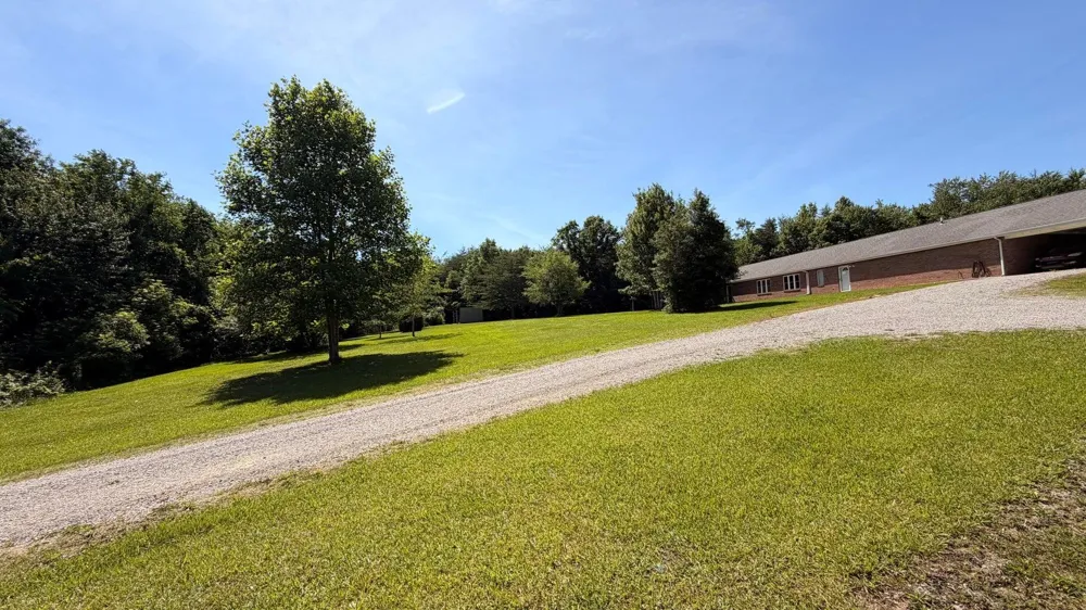 11109 Hendon Road Graysville, TN 37338