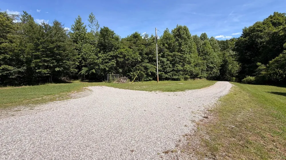 11109 Hendon Road Graysville, TN 37338
