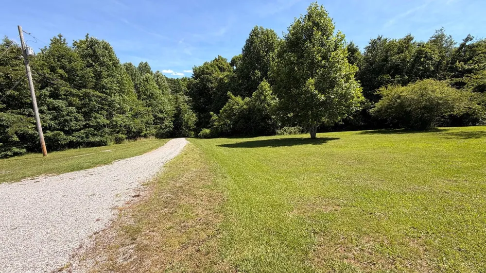 11109 Hendon Road Graysville, TN 37338