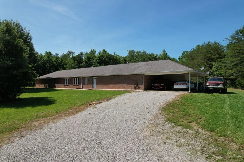11109 Hendon Road Graysville, TN 37338