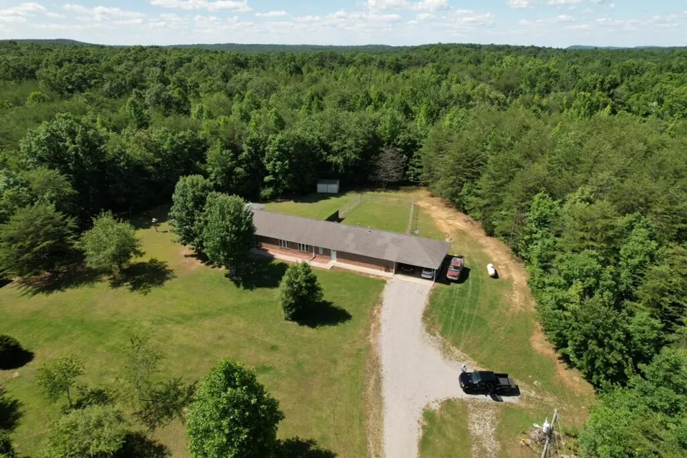11109 Hendon Road Graysville, TN 37338
