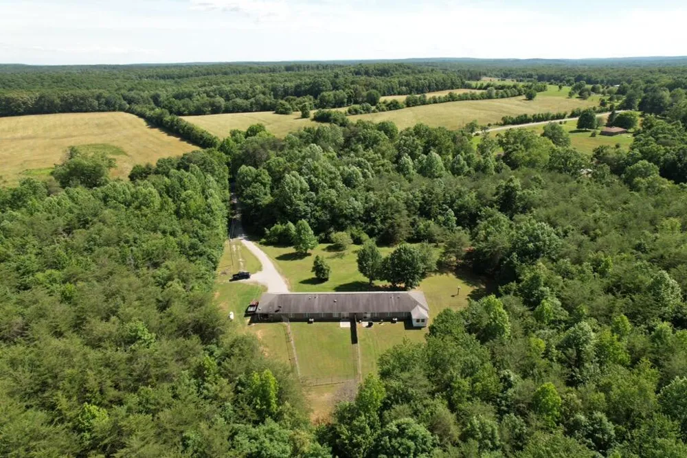 11109 Hendon Road Graysville, TN 37338