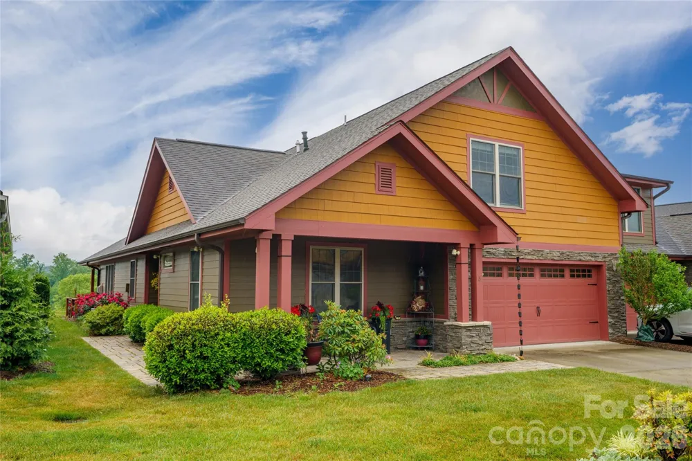 3 Holland Mountain View Asheville, NC 28804