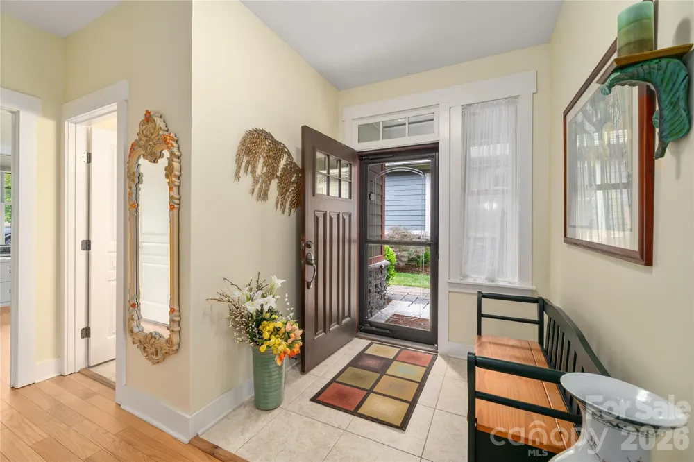 3 Holland Mountain View Asheville, NC 28804