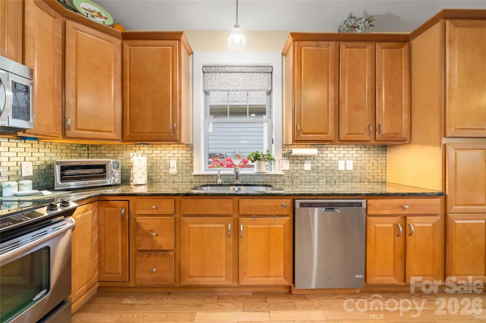 3 Holland Mountain View Asheville, NC 28804