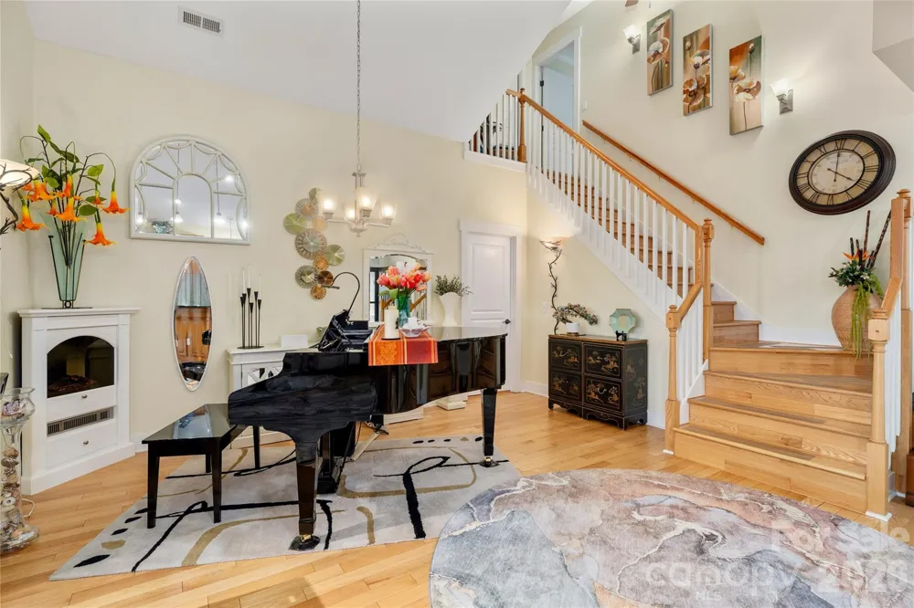 3 Holland Mountain View Asheville, NC 28804