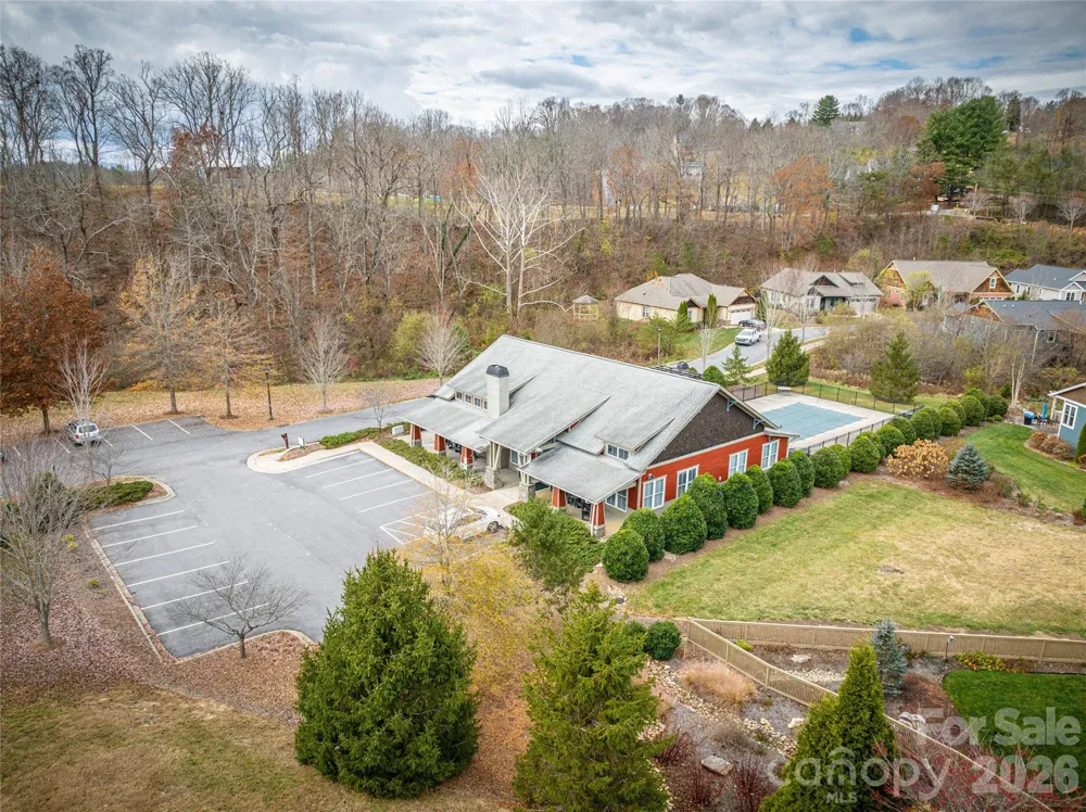 3 Holland Mountain View Asheville, NC 28804