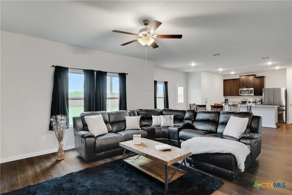 7811 Toledo Bend San Antonio, TX 78252
