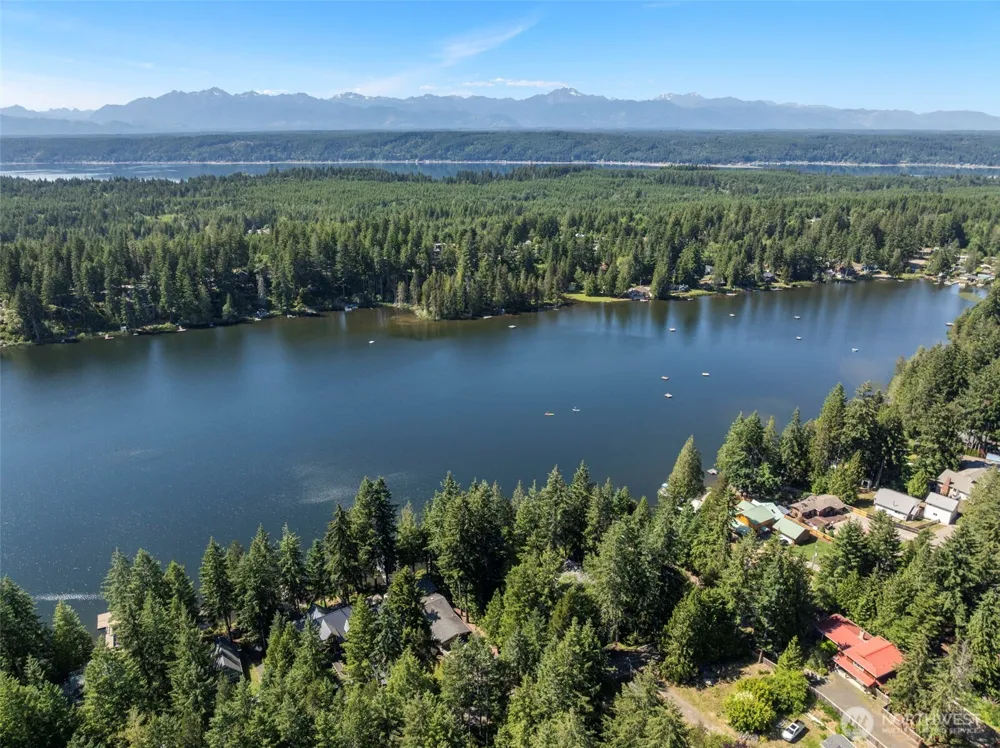 861 E Trails End Drive Belfair, WA 98528