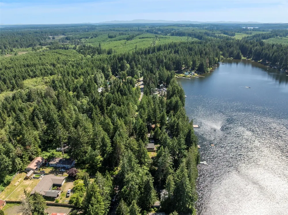 861 E Trails End Drive Belfair, WA 98528
