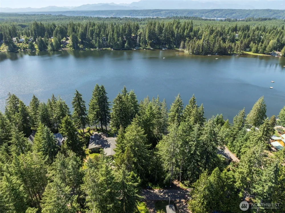 861 E Trails End Drive Belfair, WA 98528
