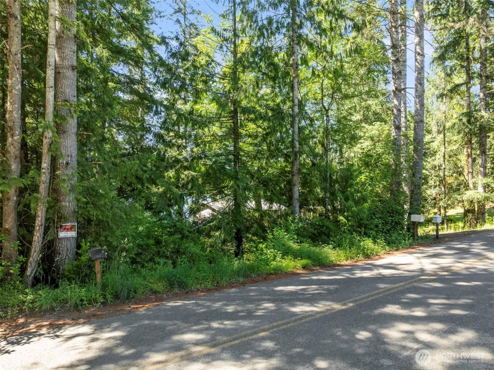 861 E Trails End Drive Belfair, WA 98528