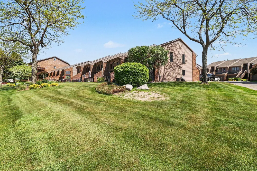 212 Harbor Drive Ludington City, MI 49431