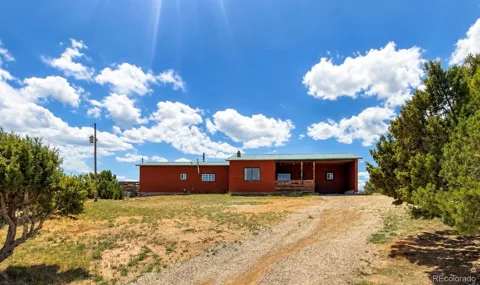 2041 Comanche Drive