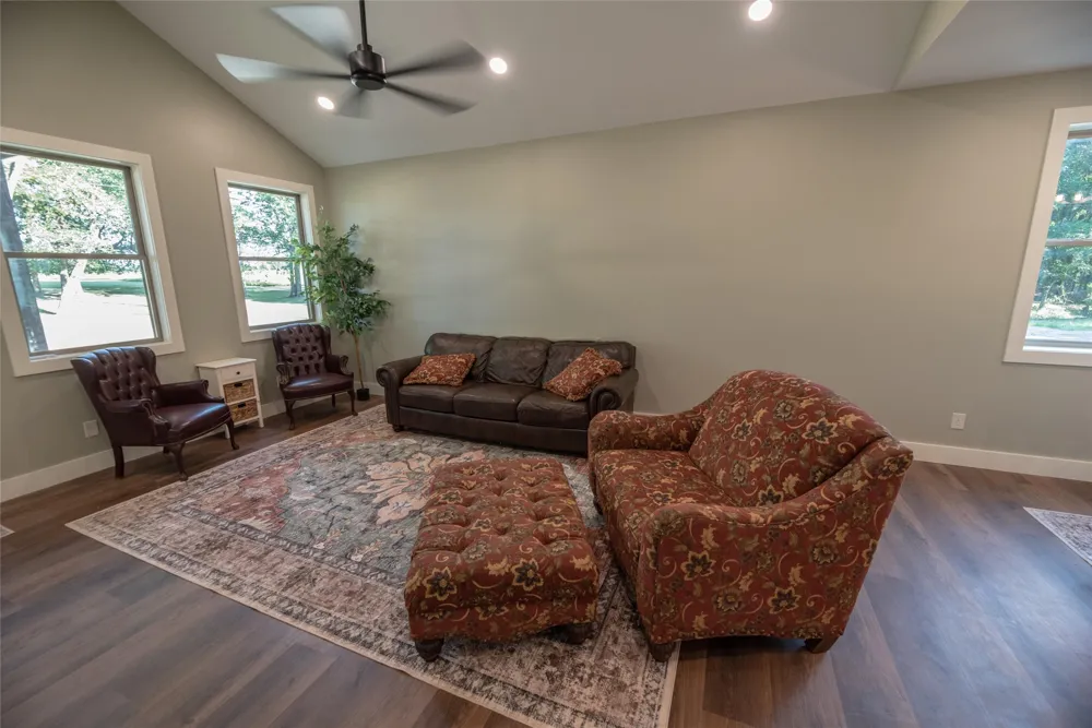 170 Rs County Rd 3445 Road Emory, TX 75440