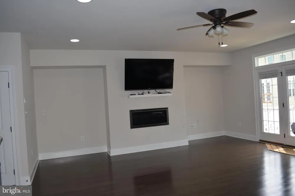 847 STONECLIFFE ROAD Malvern, PA 19355