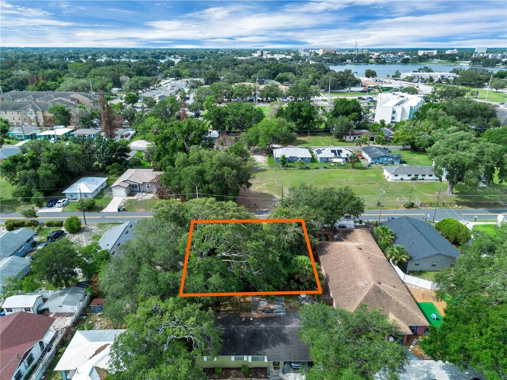 223 PALMETTO AVENUE NE Winter Haven, FL 33881