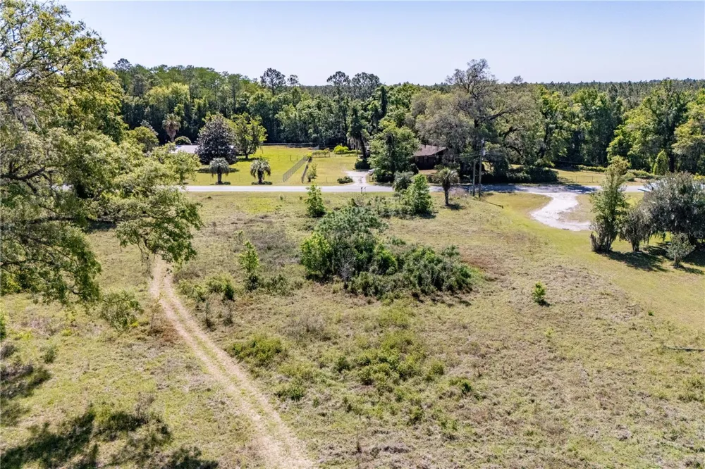 9627 US HIGHWAY 301 HIGHWAY Hampton, FL 32044