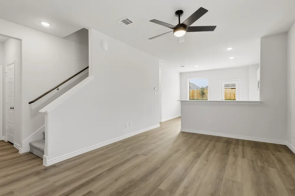 1709 Romans Road Ennis, TX 75119