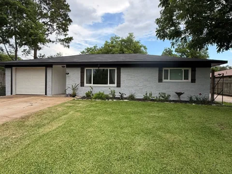215 Mechanic Street