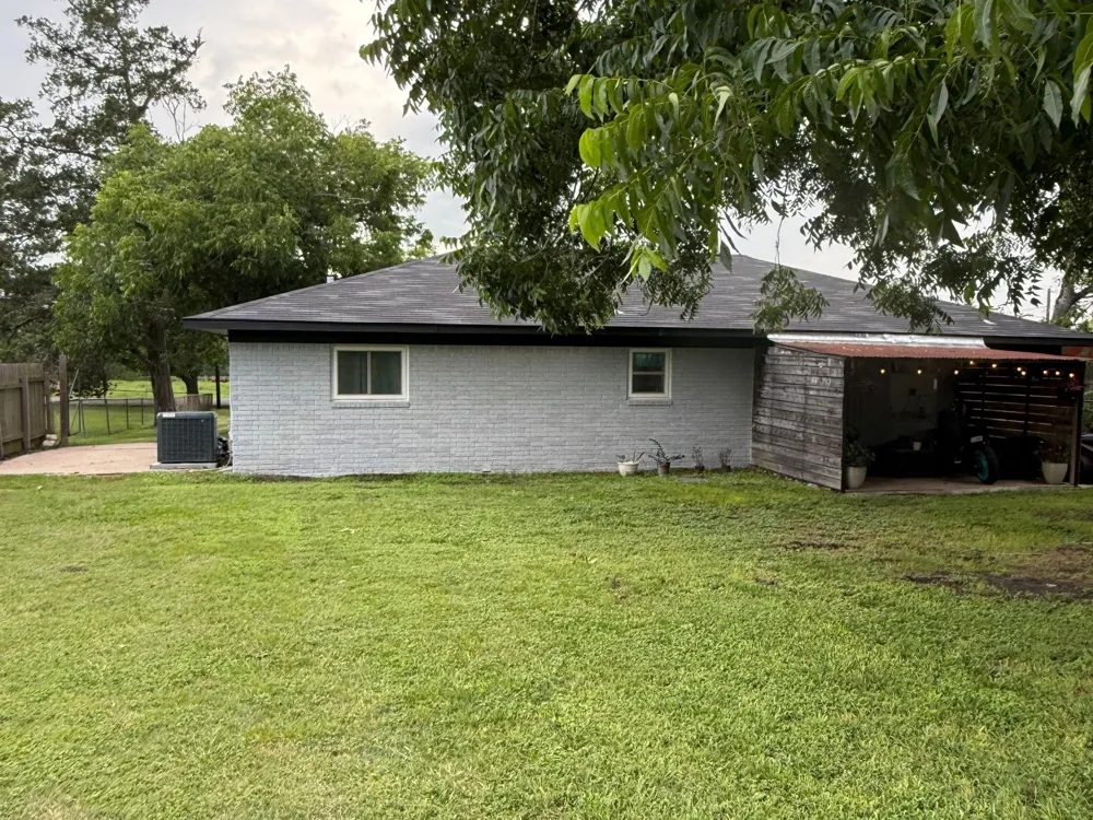 215 Mechanic Street Bellville, TX 77418