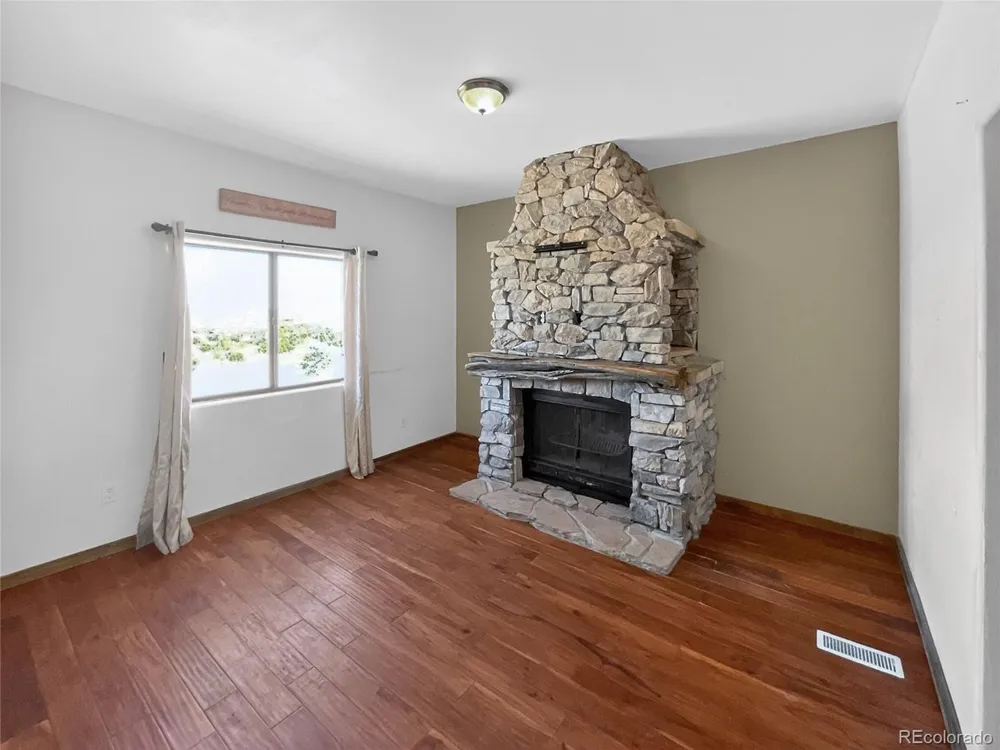 2041 Comanche Drive Walsenburg, CO 81089