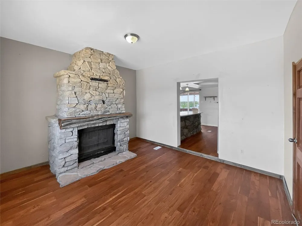 2041 Comanche Drive Walsenburg, CO 81089