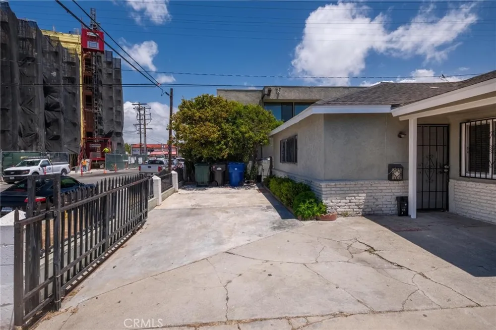 3128 W 147th Gardena, CA 90249