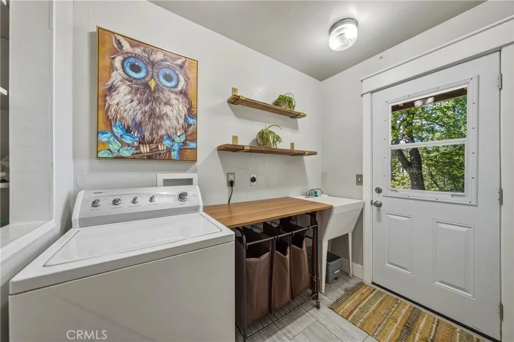 6135 15 N 12 Rd Lucerne, CA 95458