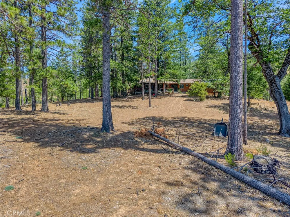 6135 15 N 12 Rd Lucerne, CA 95458