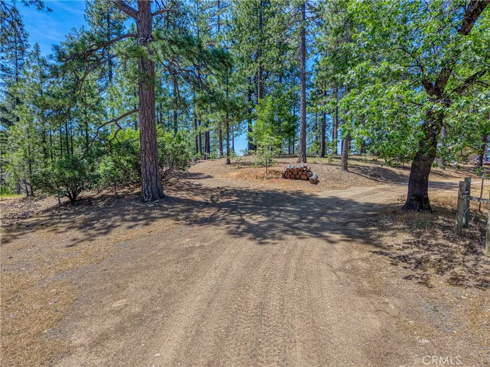 6135 15 N 12 Rd Lucerne, CA 95458