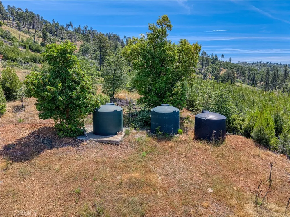 6135 15 N 12 Rd Lucerne, CA 95458