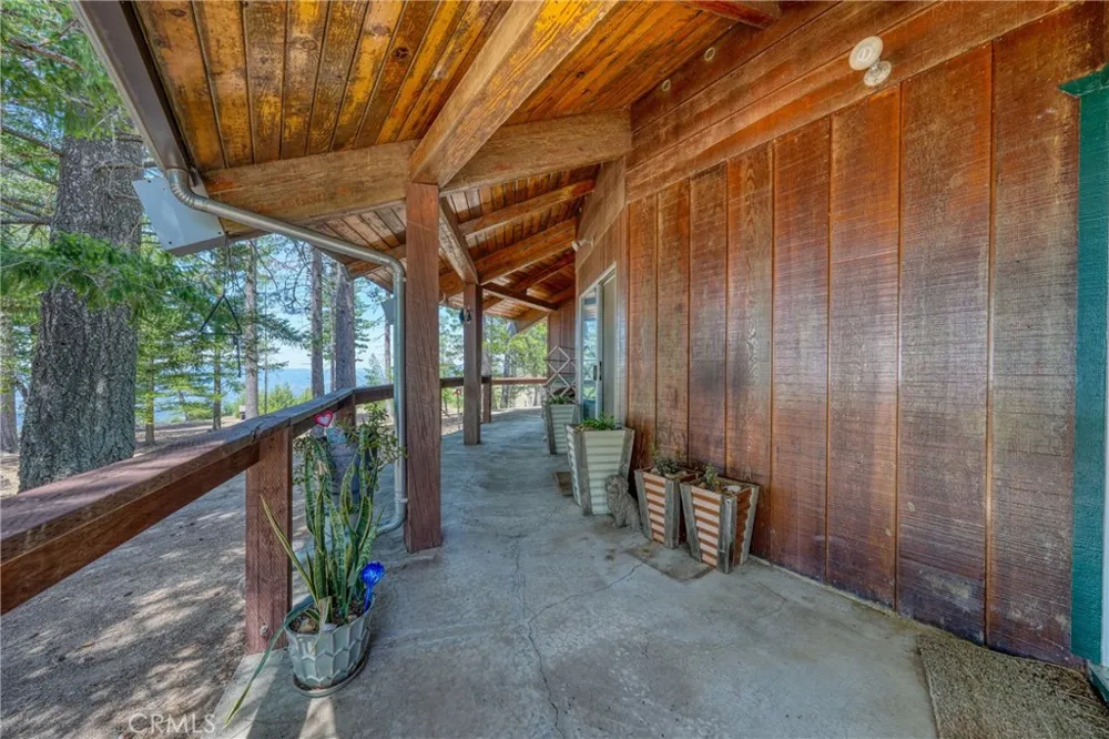 6135 15 N 12 Rd Lucerne, CA 95458