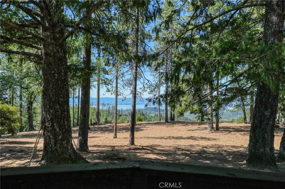 6135 15 N 12 Rd Lucerne, CA 95458