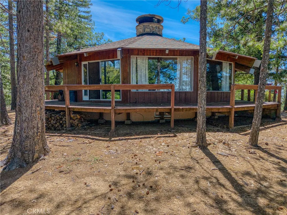 6135 15 N 12 Rd Lucerne, CA 95458